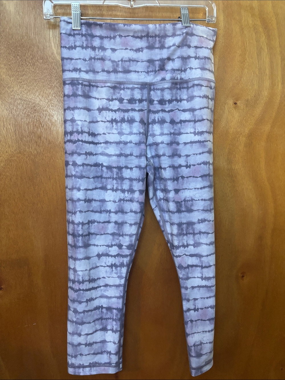 Athleta elation printed capri Lavender Tie-Dye High-Rise Leggings